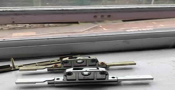 upvc window handle and lock repair and replacement stockport
